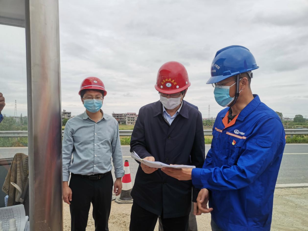 集團黨委委員、紀委書記何志敏赴西二環(huán)高速項目檢查疫情防控工作